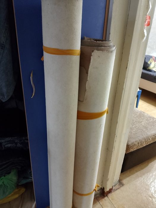 Отдам старый ленолеум в хорошем состоянии