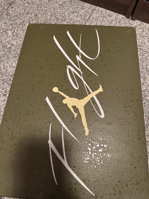 Air Jordan 4 Craft 'Olive'