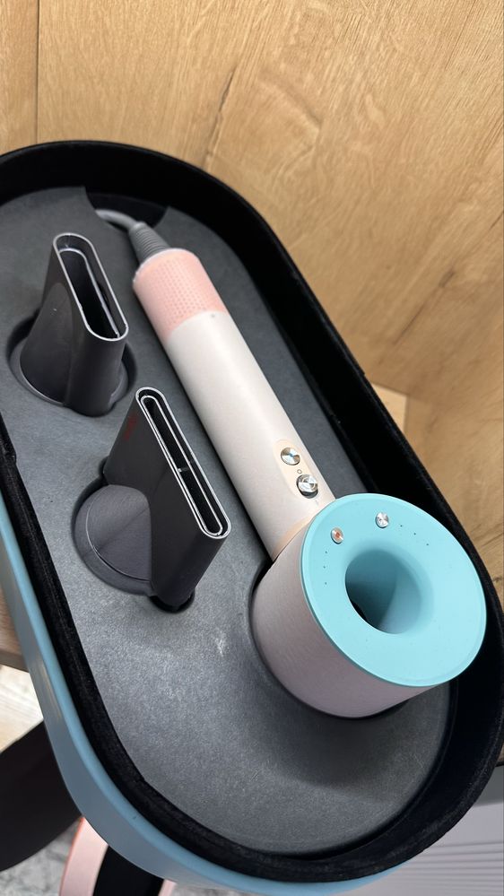Dyson supersonic