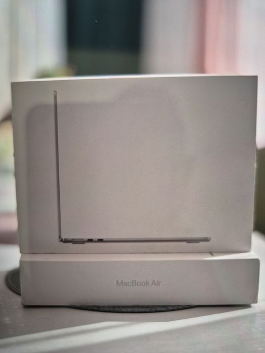 MacBook air m4 256 GB 16 GB ram 13 inch