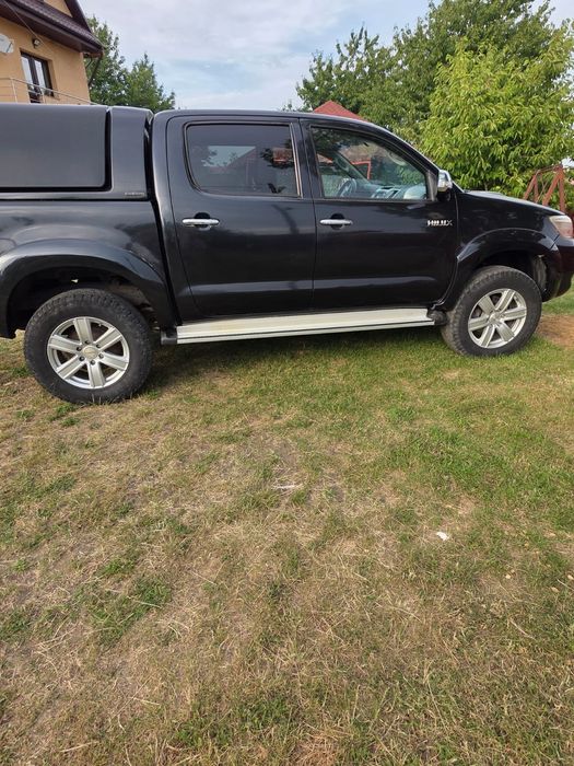 Vând Toyota Hilux autoutilitare