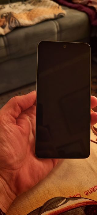 Продаётся почти новый Redmi Note 14. В идеальном состоянии.