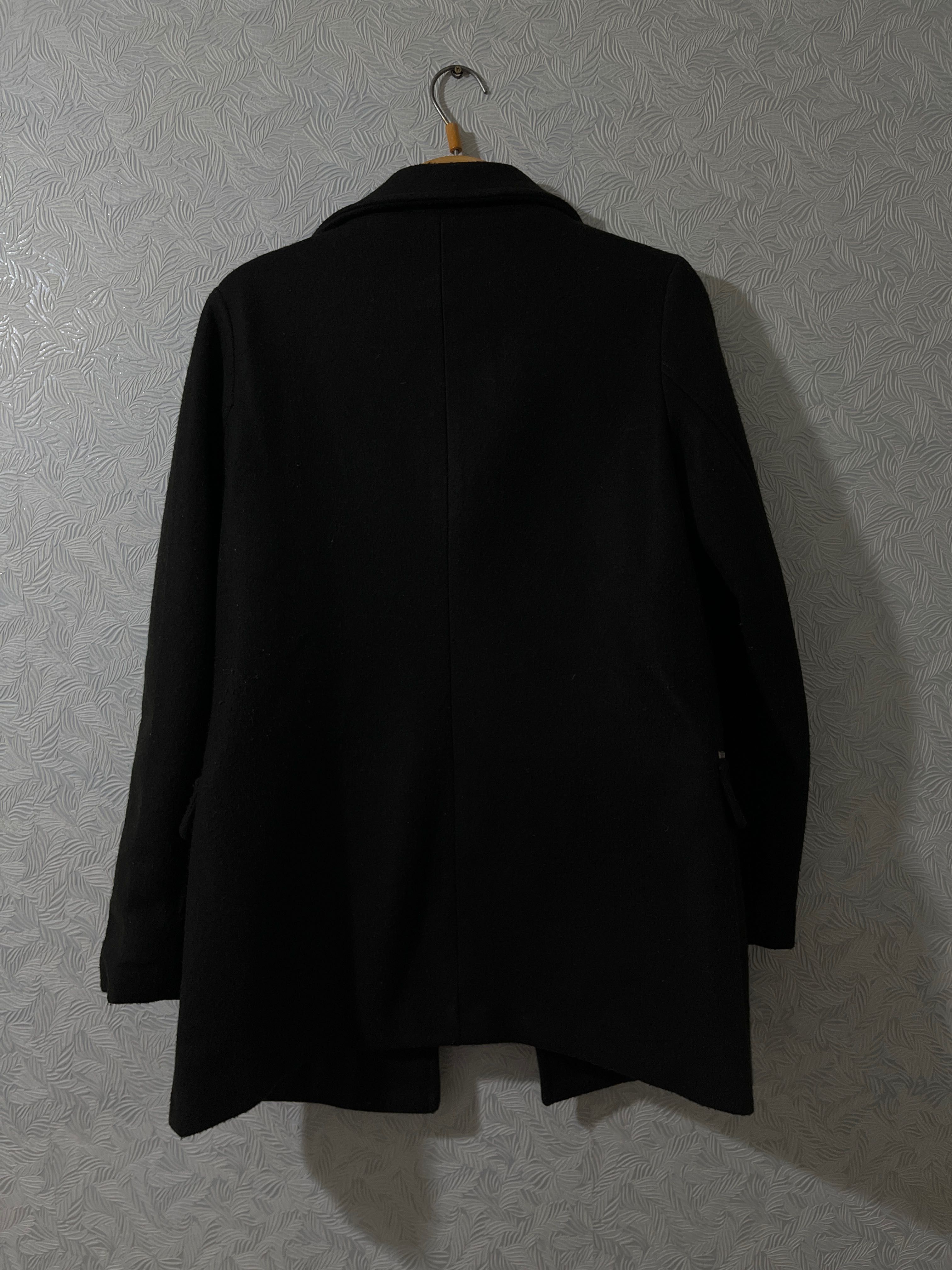 Пальто Bershka б/у (размер EUR L)