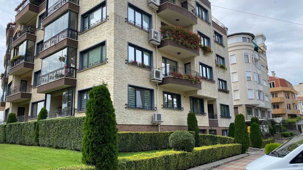 Парк Свети Георги, луксозен имот в нова бутикова сграда, 198000€.