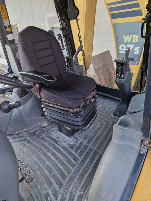 Buldoexcavator  Komatsu