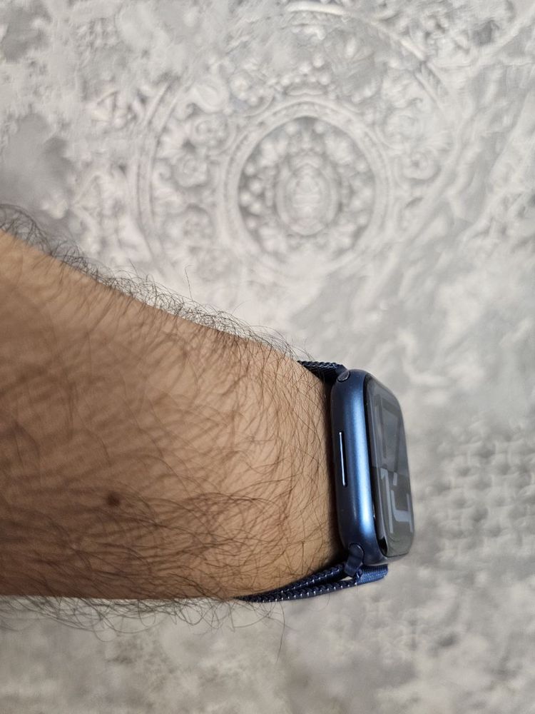 iWatch 7 44  karopka yoq