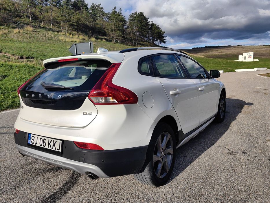 Volvo V40 2.0 Cross Country diesel 5 cilindrii