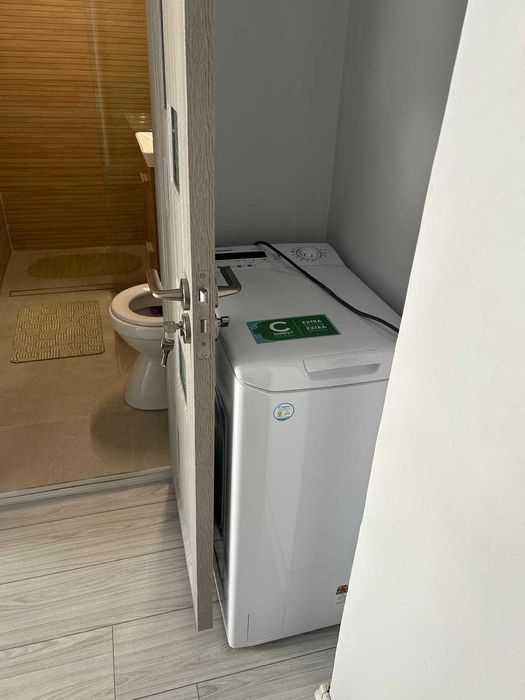 Inchiriez apartament ultracentral.