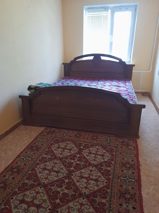 Спальный кровать