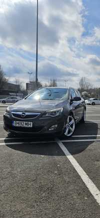 Opel Astra j Sport Tourer 2.0 165 cp