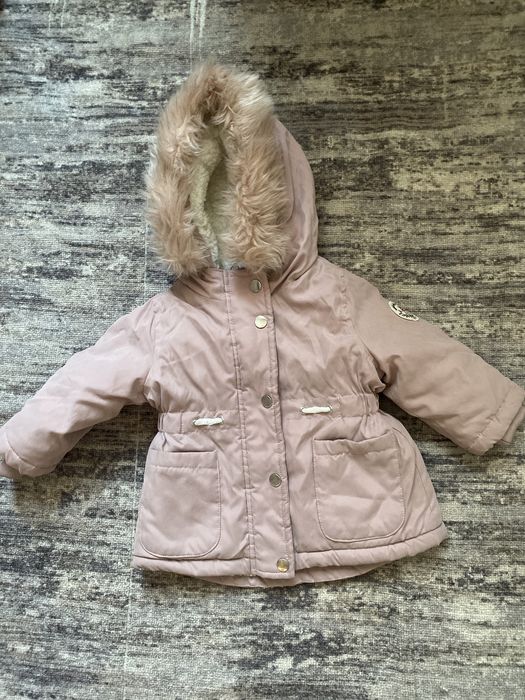 Куртка на девочку 74р