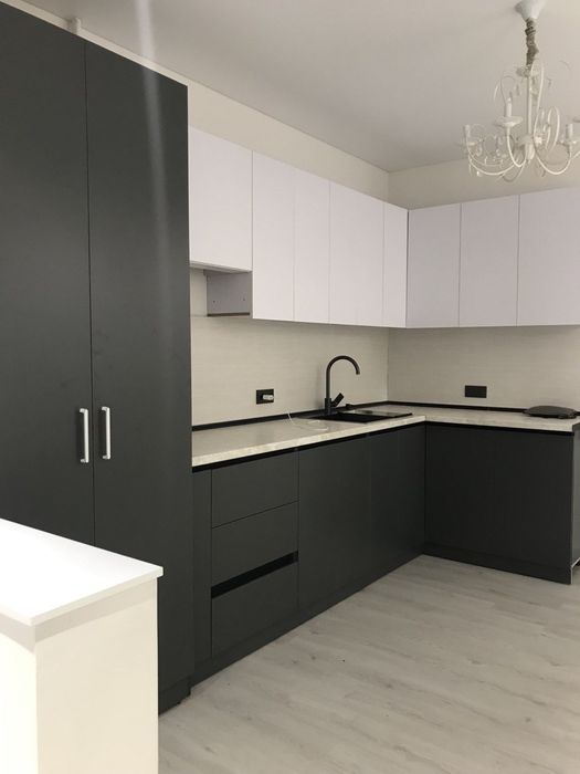 Kvartira sotiladi Yunsobod 14-mavze Faqat naqt