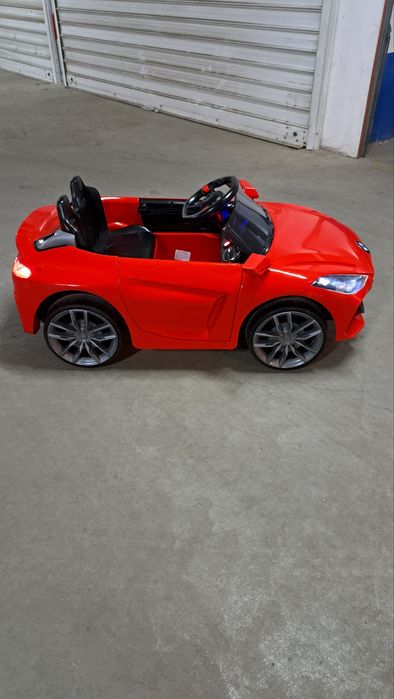 Акумулаторна детска кола BMW