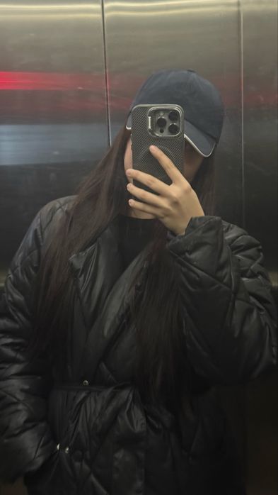 Продам айфон 16 про макс 256 гб,