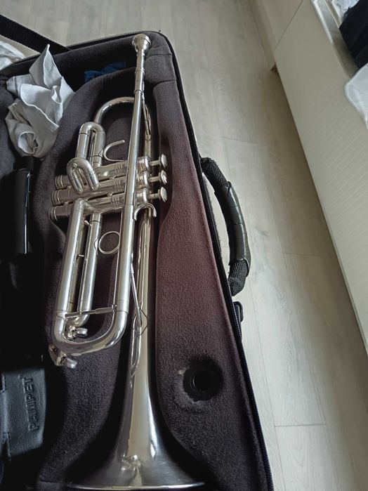 De vânzare, trompeta SELMER CHORUS 80 J!