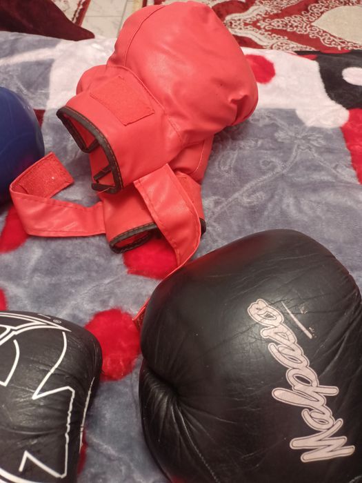 Mănuși box,mănuși MMa,compleuri box ,proteze ,fase