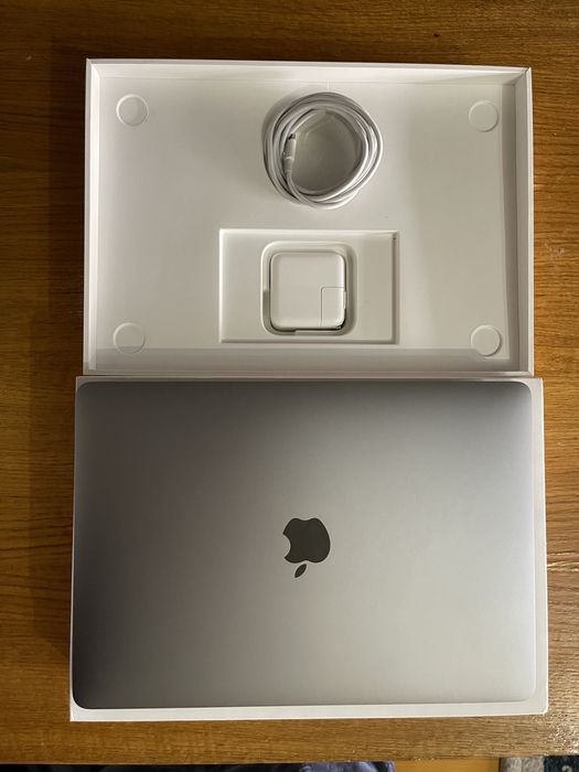 Macbook Air M1 8/256   7 sikl 100% yomkost