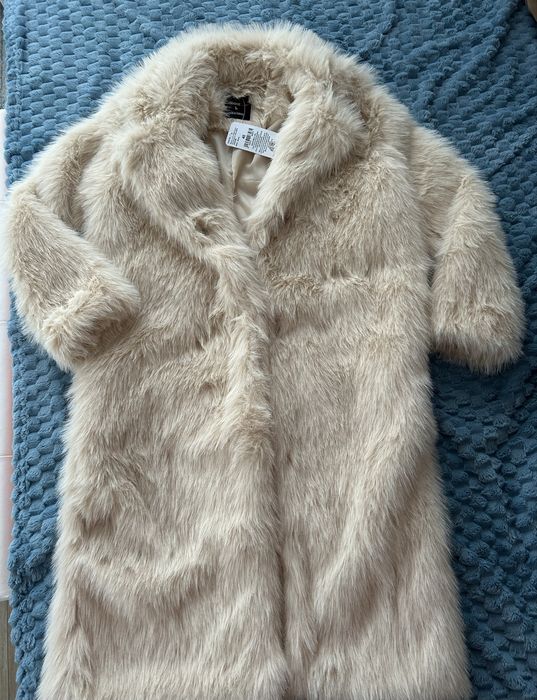 Палта с изкуствен косъм екрю