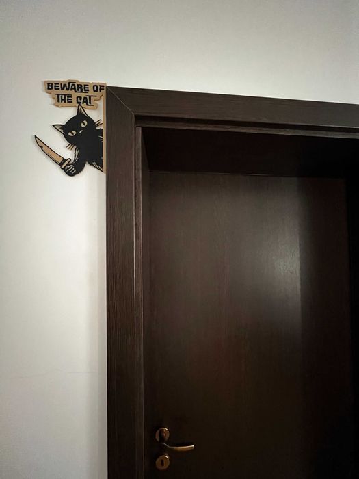Semn pentru partea de sus a usii