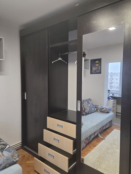 Mobila.Dulap dormitor canapea extensibila comoda tv.