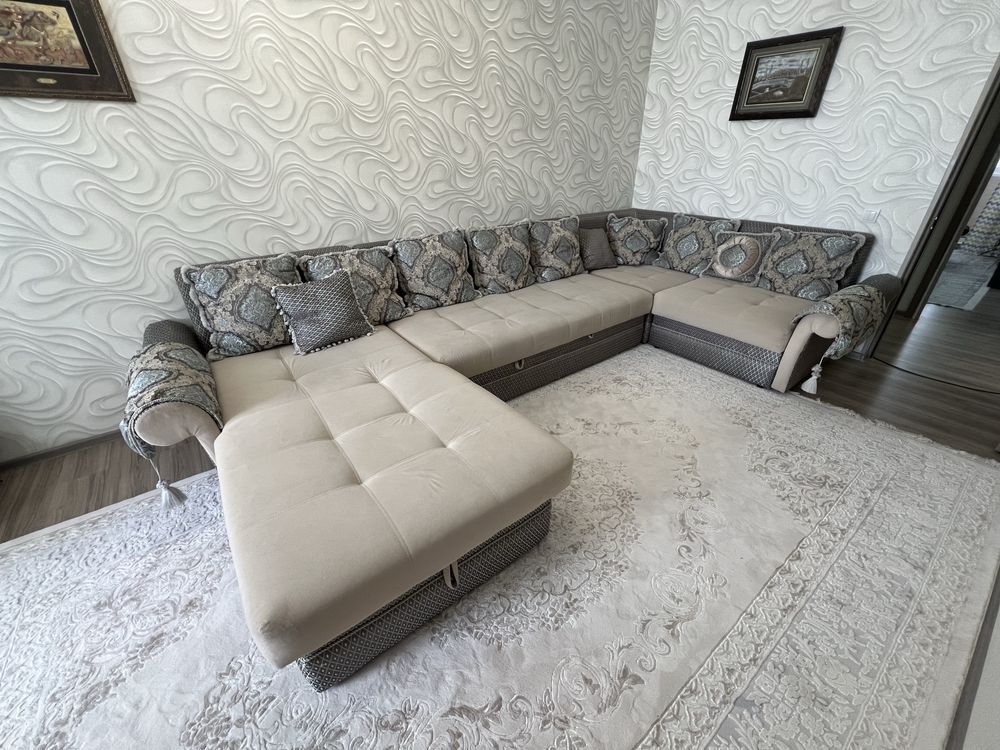 Продам диван для гостиной