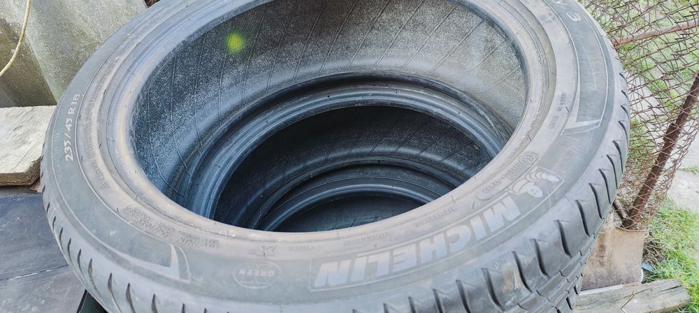 Гуми michelin 18 цола 245 по 45 6,5 мм граф шер