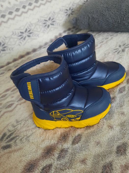 Продам сопожки детские 1500