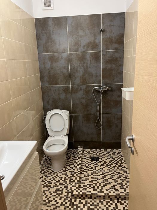 Vânzare apartament 3 camere