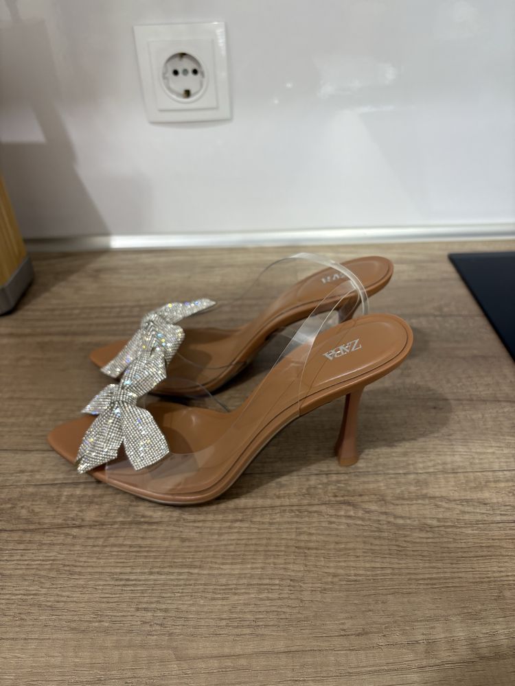 Сандали Zara 38 номер