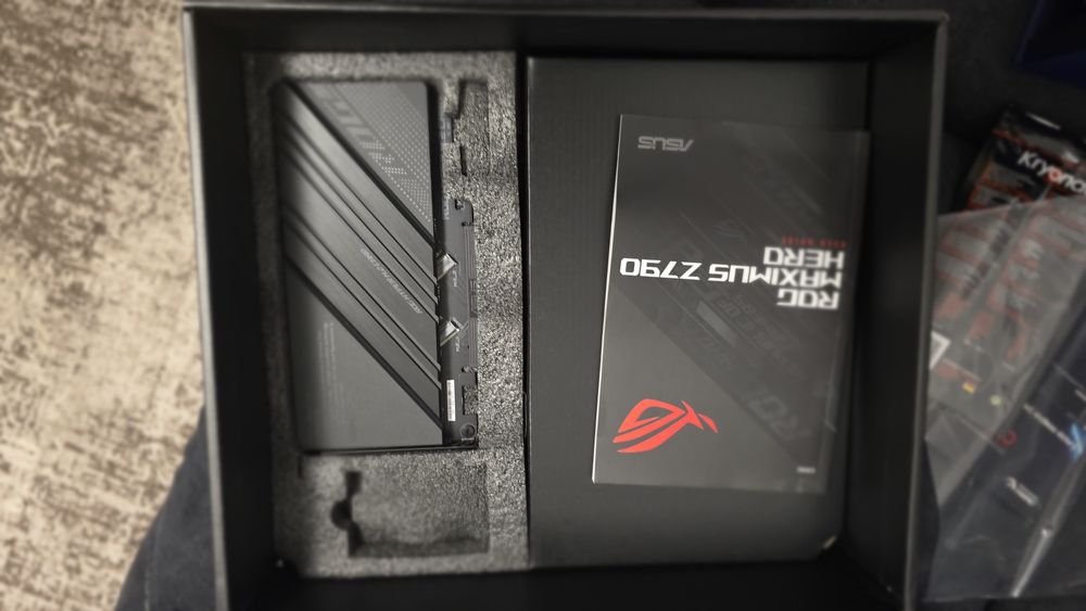 ASUS ROG Z790 Hero + Intel Core i9 13900k - CU GARANTIE VALABILA