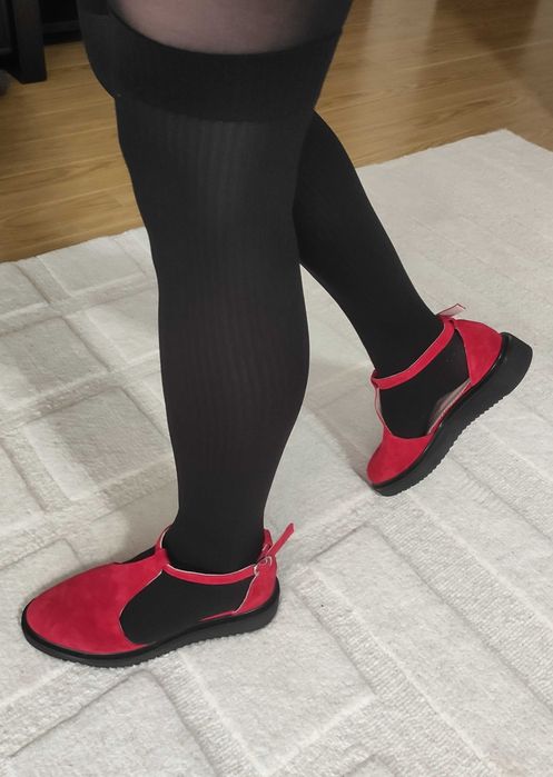 Pantofi damă Gazelle,mărime 36, piele întoarsă, roșii,bareta pe glezna