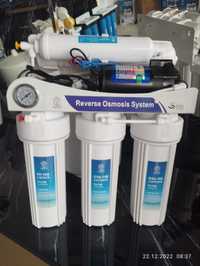 Специальный очиститель (фильтр) для воды эффективно очищает воду