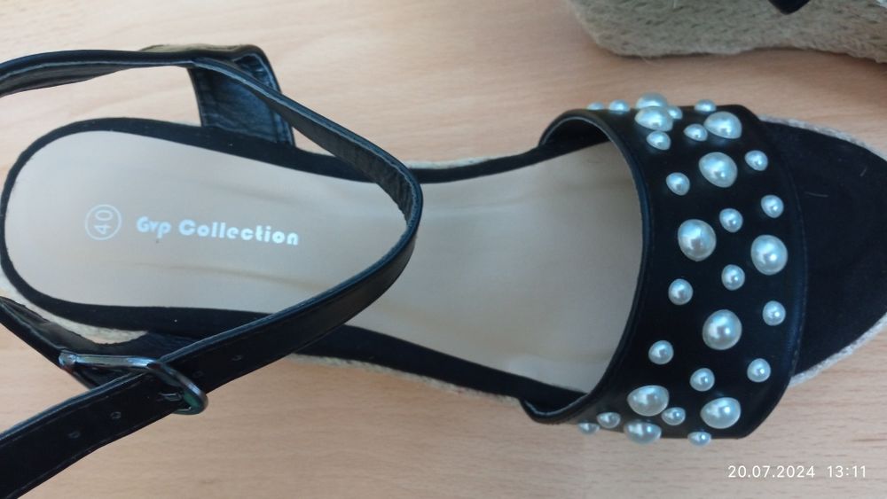 Дамски сандали на платформа