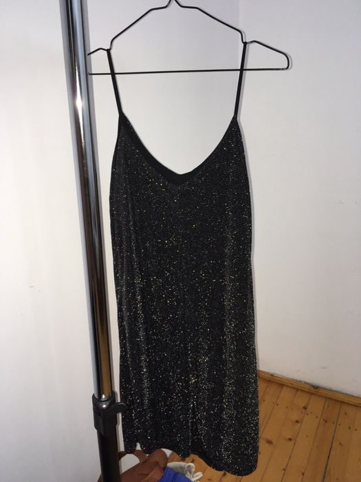 Rochie neagra cu accente arginti, S