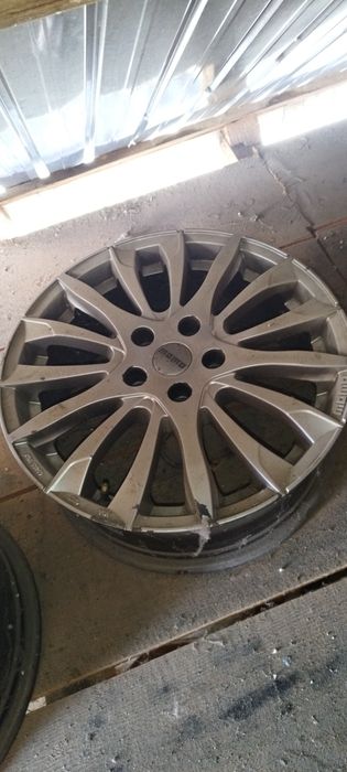 Vând jante aliaj 17