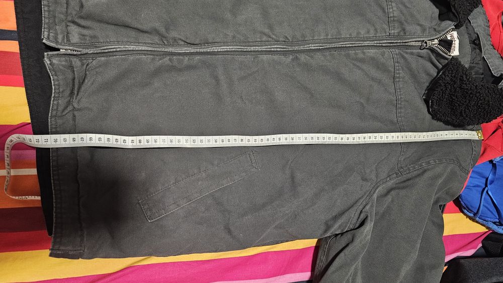 Geaca neagra cu blană la guler XXL 124 cm bust