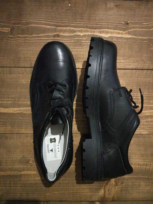 Нови мъжки обувки (естествена кожа)
