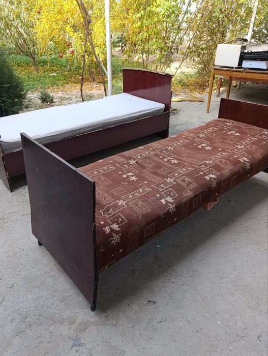 Кровать сотилади