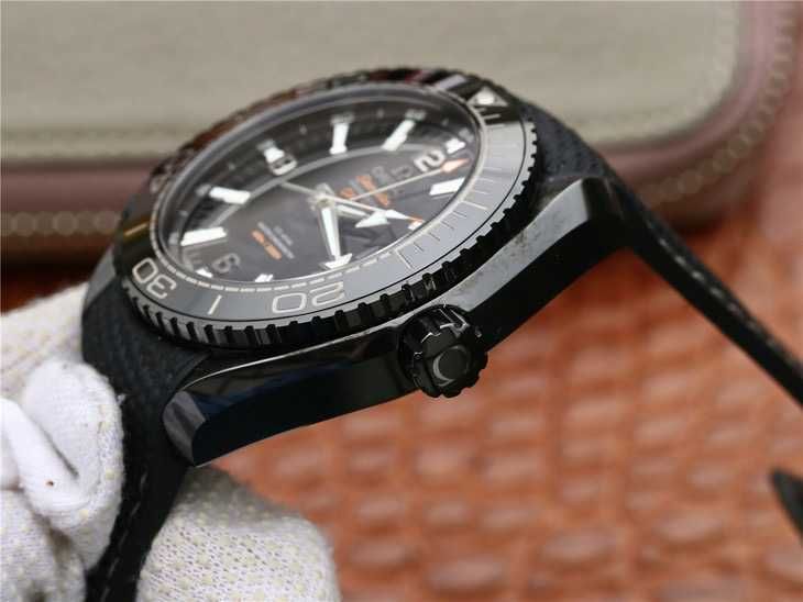 Часовници Omega Seamaster Deep Black