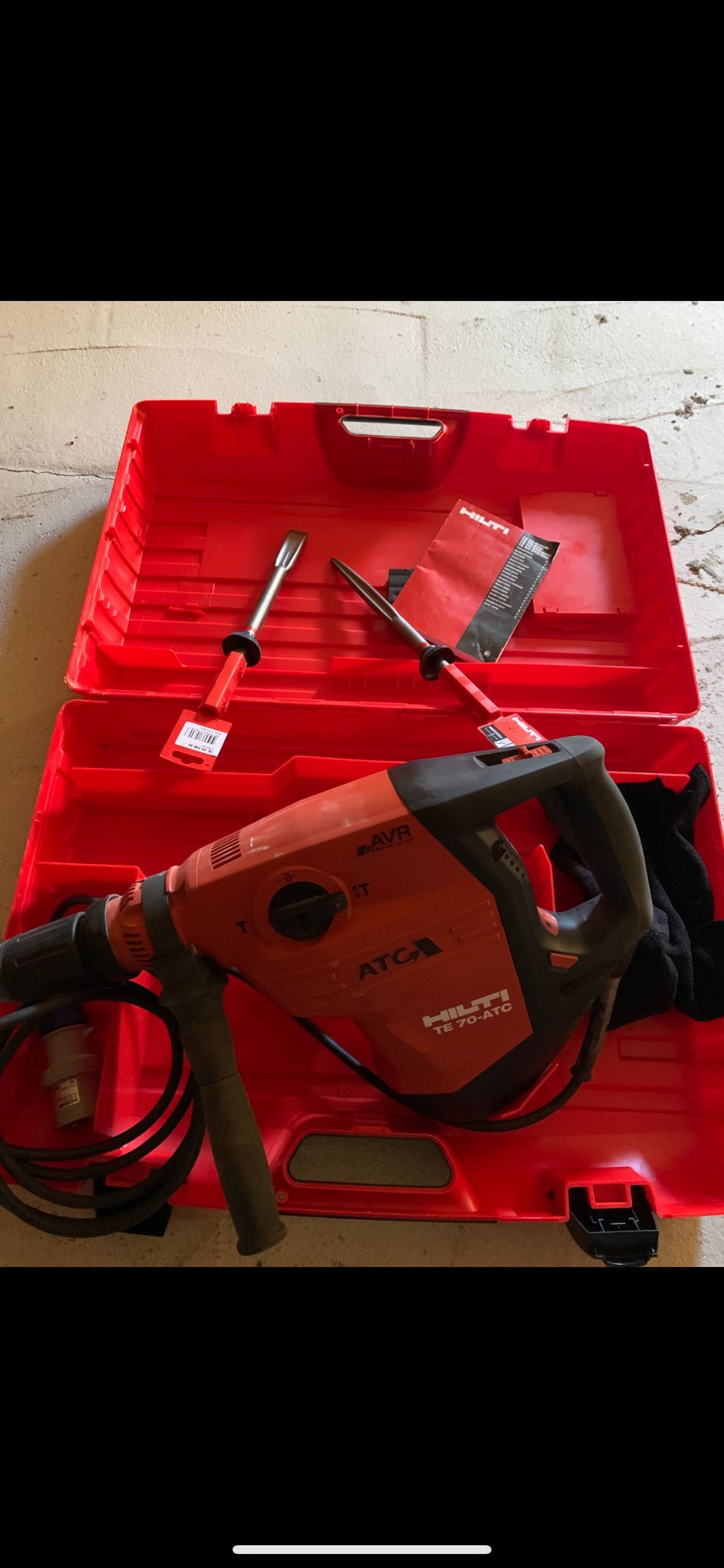 Hilti Rotopercutor TE 70-ATC/AVR 4000 RON produsul este nou