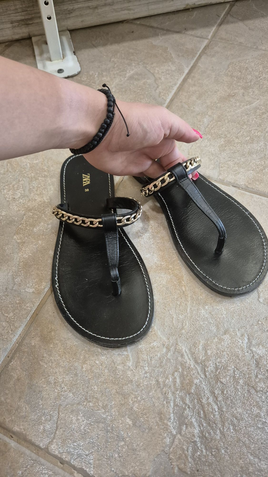 Черни Чехли Zara