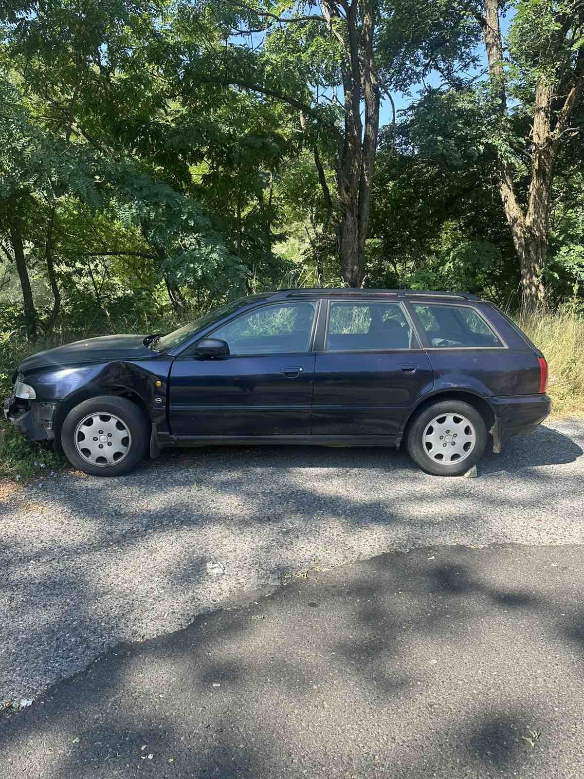 Audi a4 1.8 Т 150к.с 4×4 на части