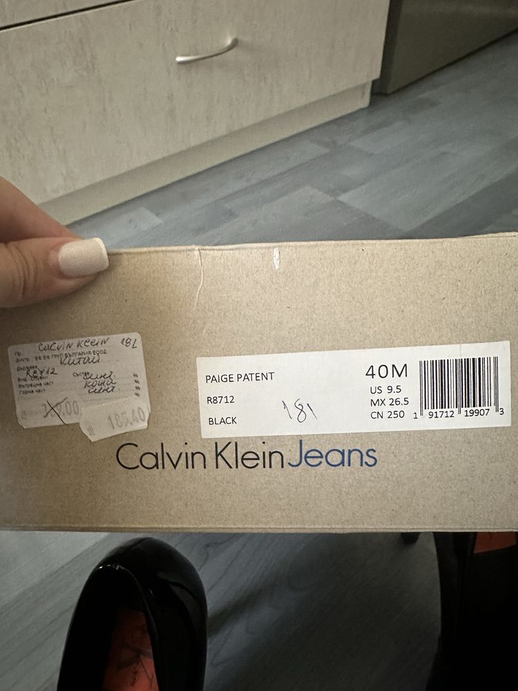 Обувки на ток Calvin Klein