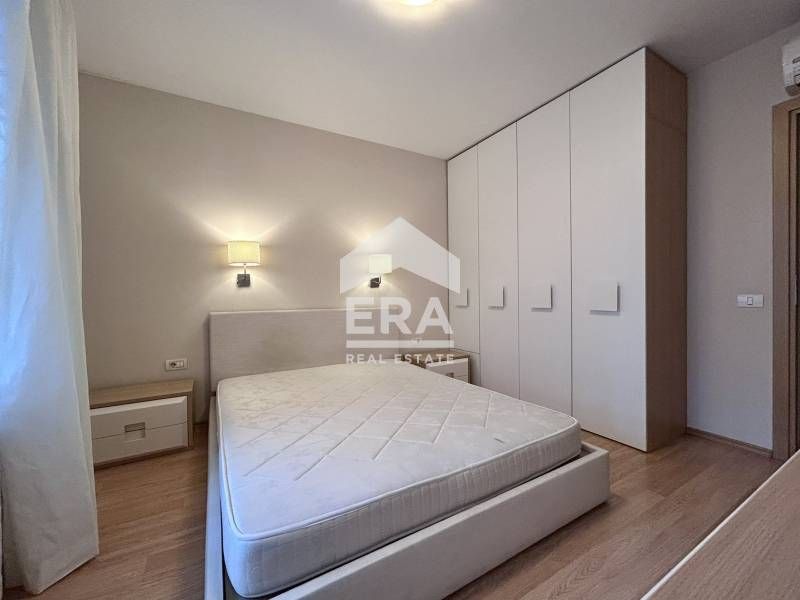 Дава се под наем Тристаен апартамент в София, Лозенец - 100 кв.м за 1500 € - Снимка #3