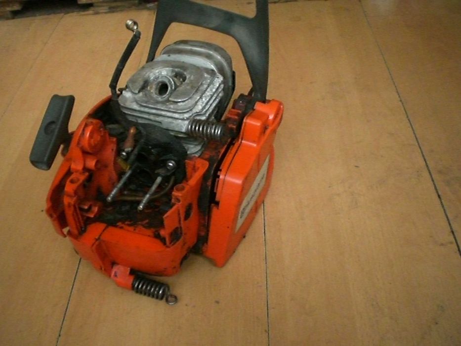 HUSQVARNA резачка за дърва за части