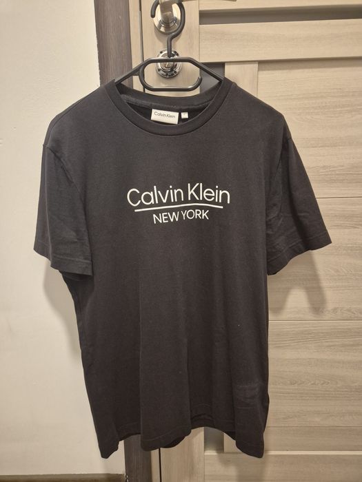Tricou Calvin Klein ( marime S )