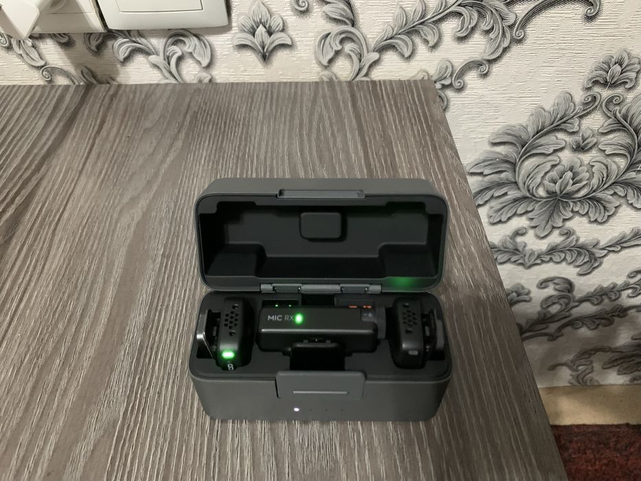 Dji Микрофон DJI Mic Mini(2TX + 1RX + Charging Case) черный