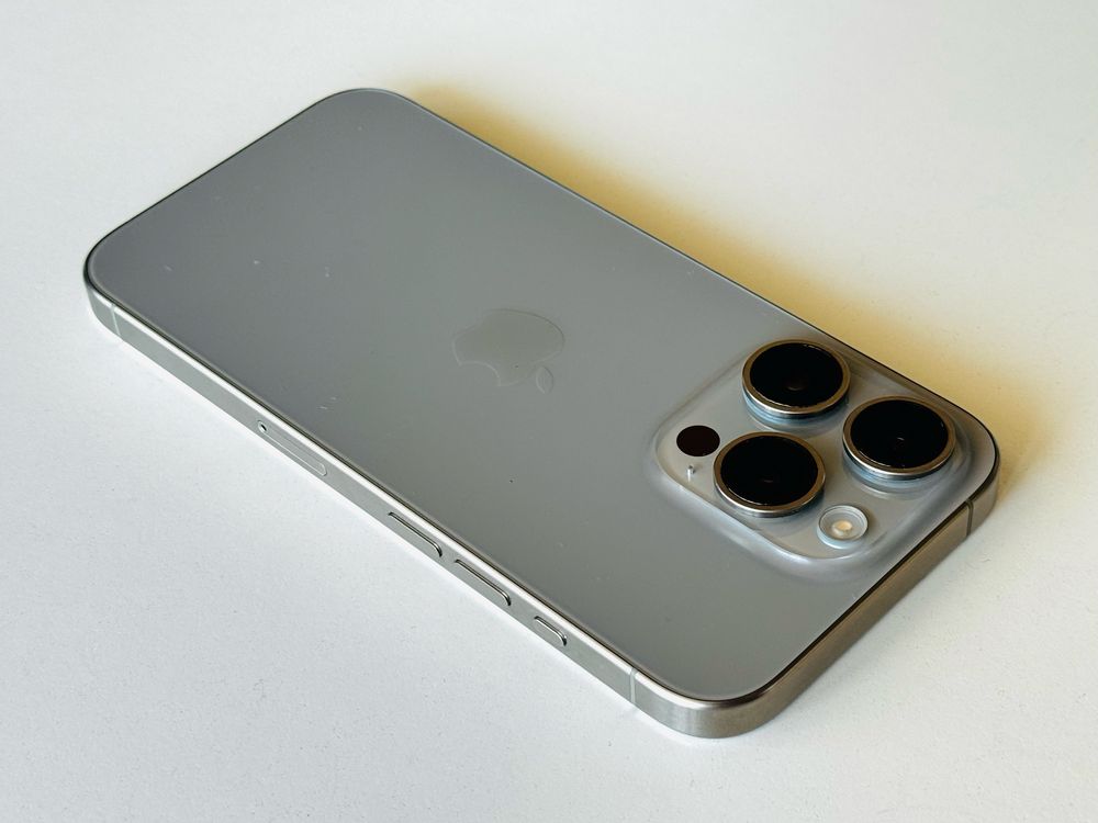 Iphone 15 Pro 256GB Natural Titanium 97% Батерия! Гаранция 6 месеца