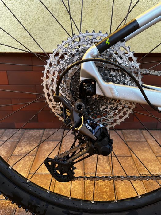 Bicicleta Cube Attention