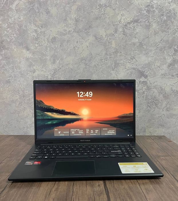 ASUS VivoBook 8/512gb